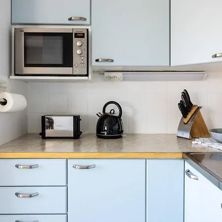 Borg Isolinna, Spacious 2-Room Apt *